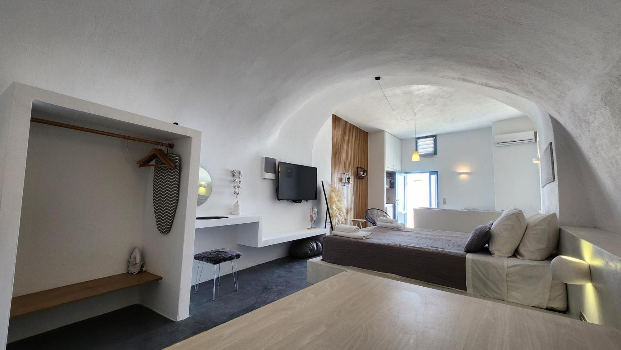 Euphoria Suites & Deluxe Studios Фіра Екстер'єр фото